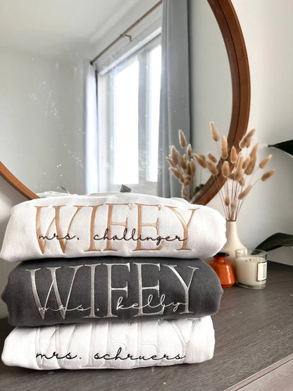 HUBBY & WIFEY Sweatshirt - Personalized Couple Matching